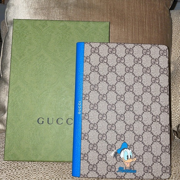 New authentic Gucci x /dismey Donald Duck notebook - Picture 6 of 11